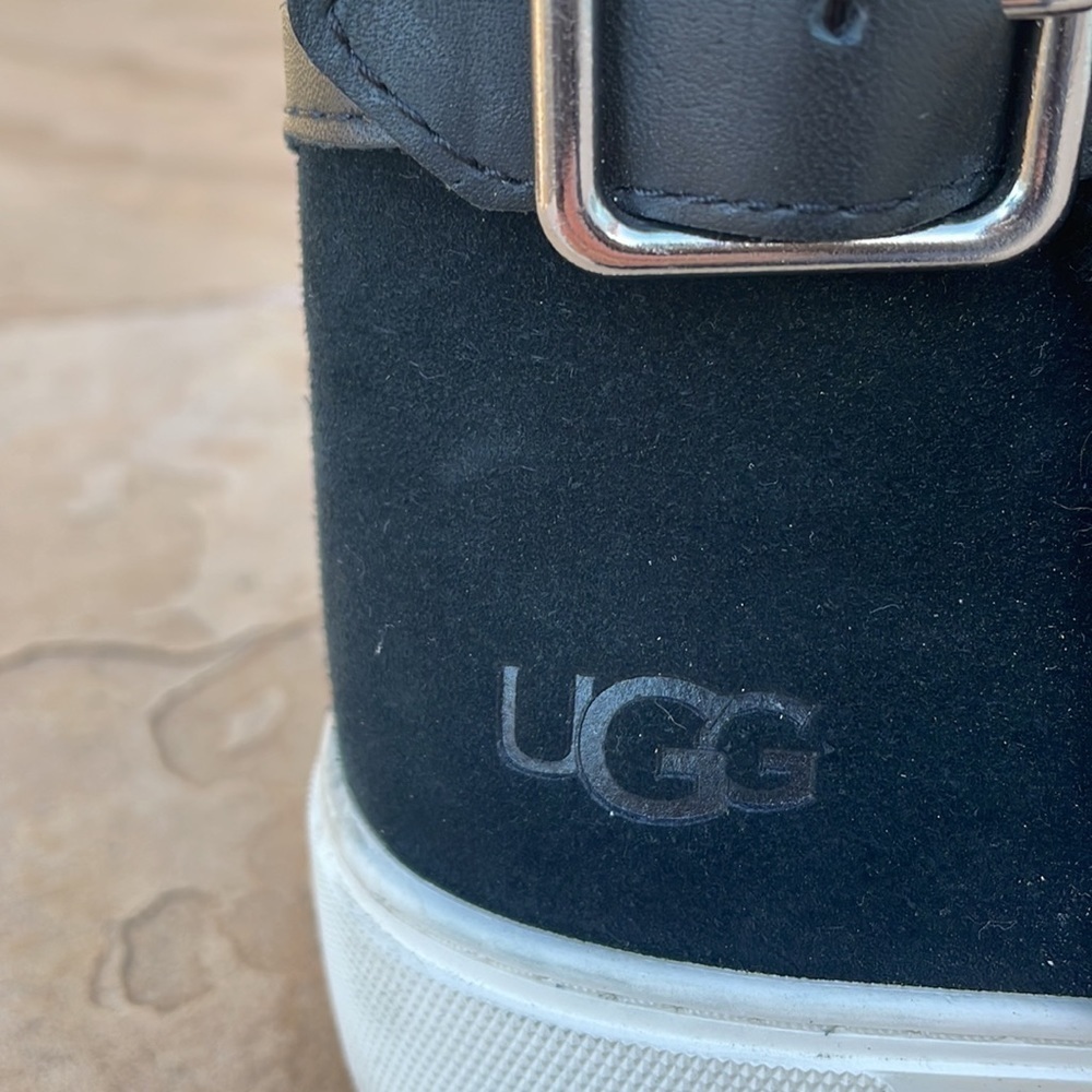 Ugg Lynus Black Suede Sneaker Size 11 - Picture 6 of 13